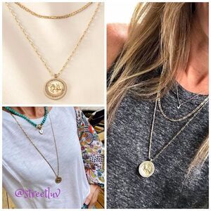 Stella & Dot Heritage Coin Pendant Necklace – Unicorn